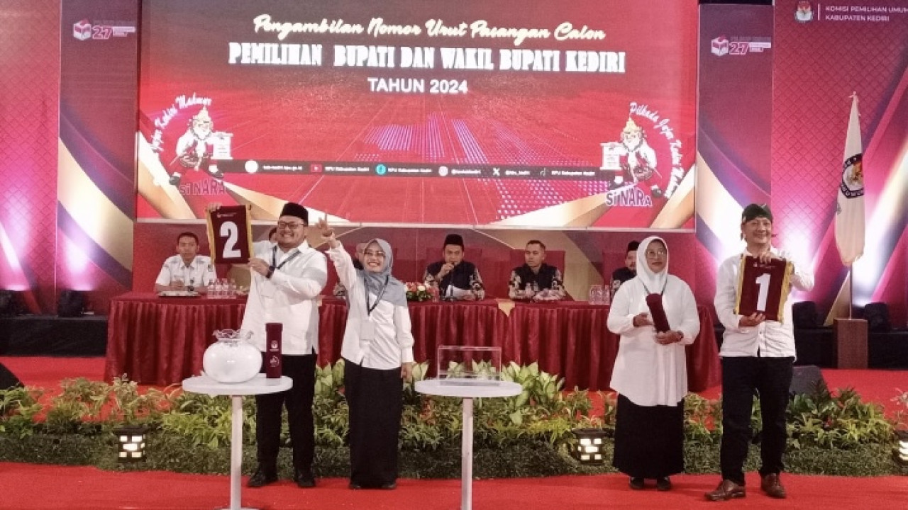 Pengundian nomor urut oleh KPU Kabupaten Kediri. (Foto: Yanuar Dedy/jatimnow.com)