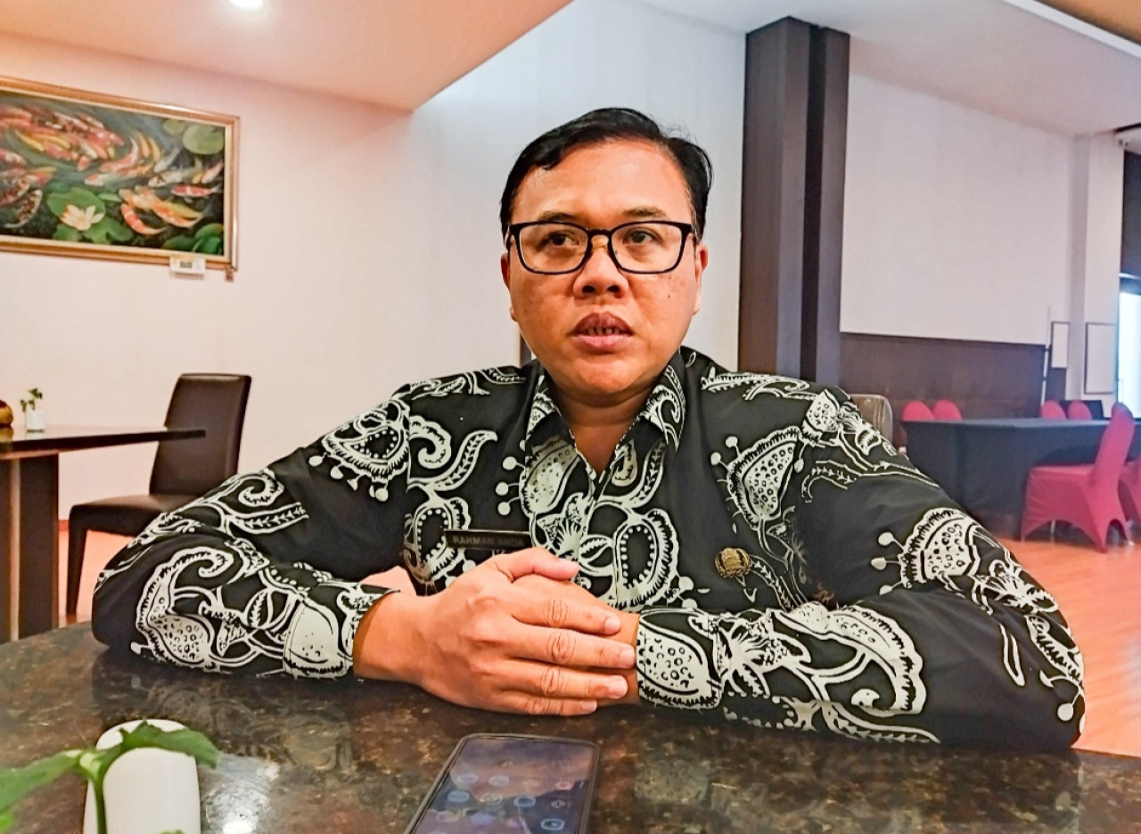 Kepala Dinas Perumahan Rakyat, Kawasan Permukiman dan Cipta Karya Jember Rahman Anda (Foto: Diskominfo/jatimnow.com)