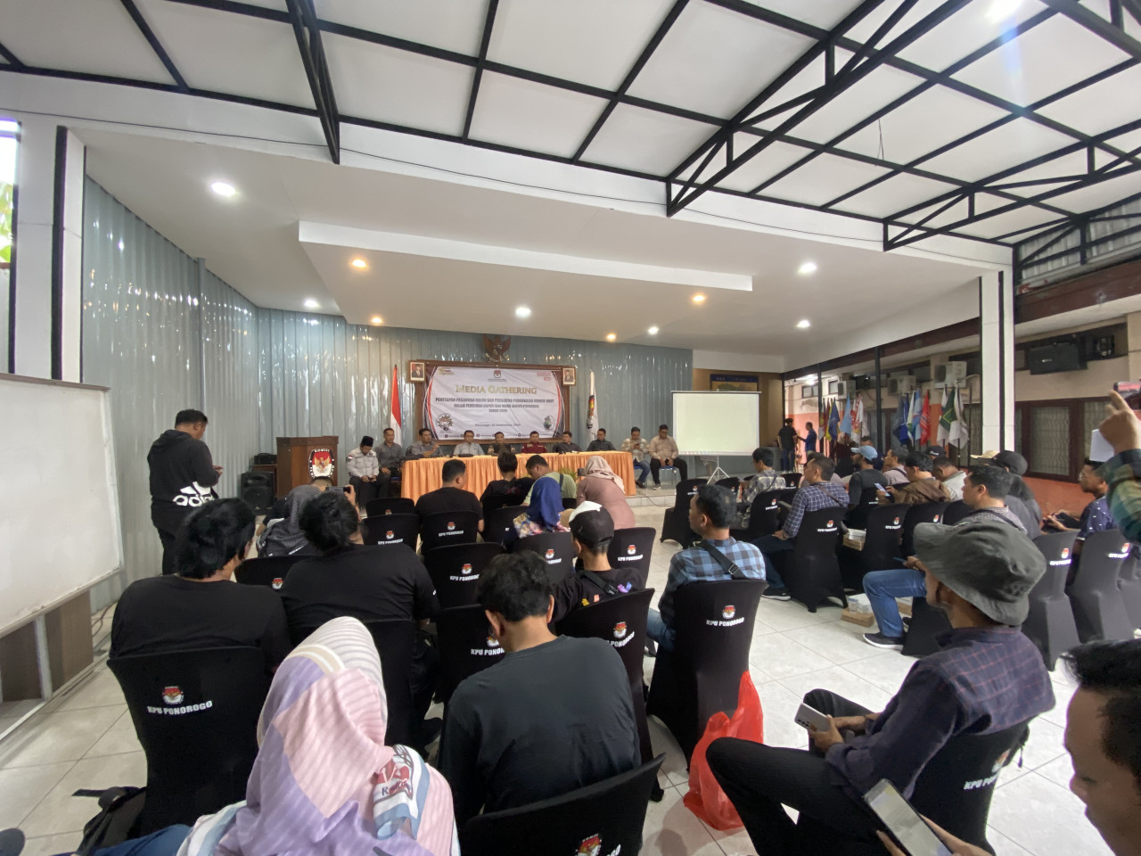 Konfrensi pers penetapan calon bupati dan wakil bupati (Foto: Ahmad Fauzani/jatimnow.com)