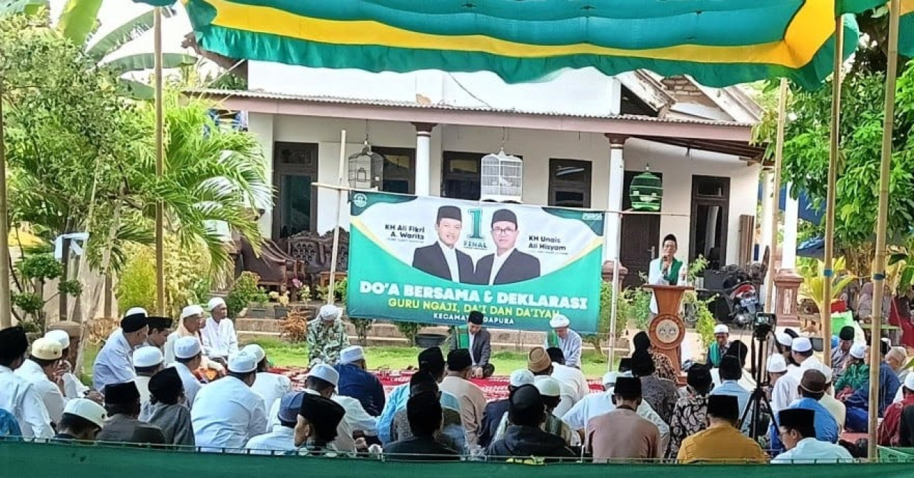 Warga dan guru di Sampang deklarasi untuk pasangan Final. (Foto: Fathor Rahman/jatimnow.com)