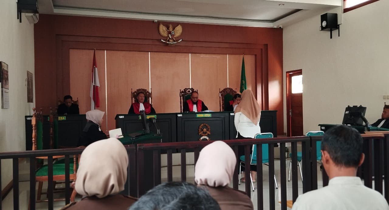 Terdakwa Pembunuhan Kopi Sianida di Pacitan Divonis 18 Tahun Penjara