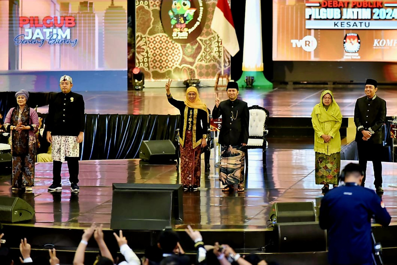 3 Calon Gubernur Jatim dalam debat publik perdana (foto: Misbahul Munir/jatimnow.com)