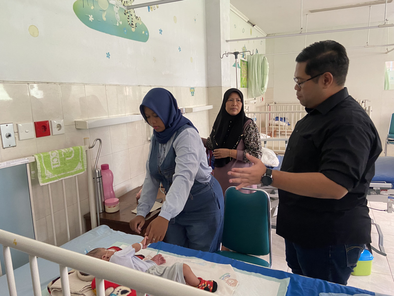 Bayi di Ponorogo Lahir Tanpa Anus, Butuh Bantuan Pengobatan