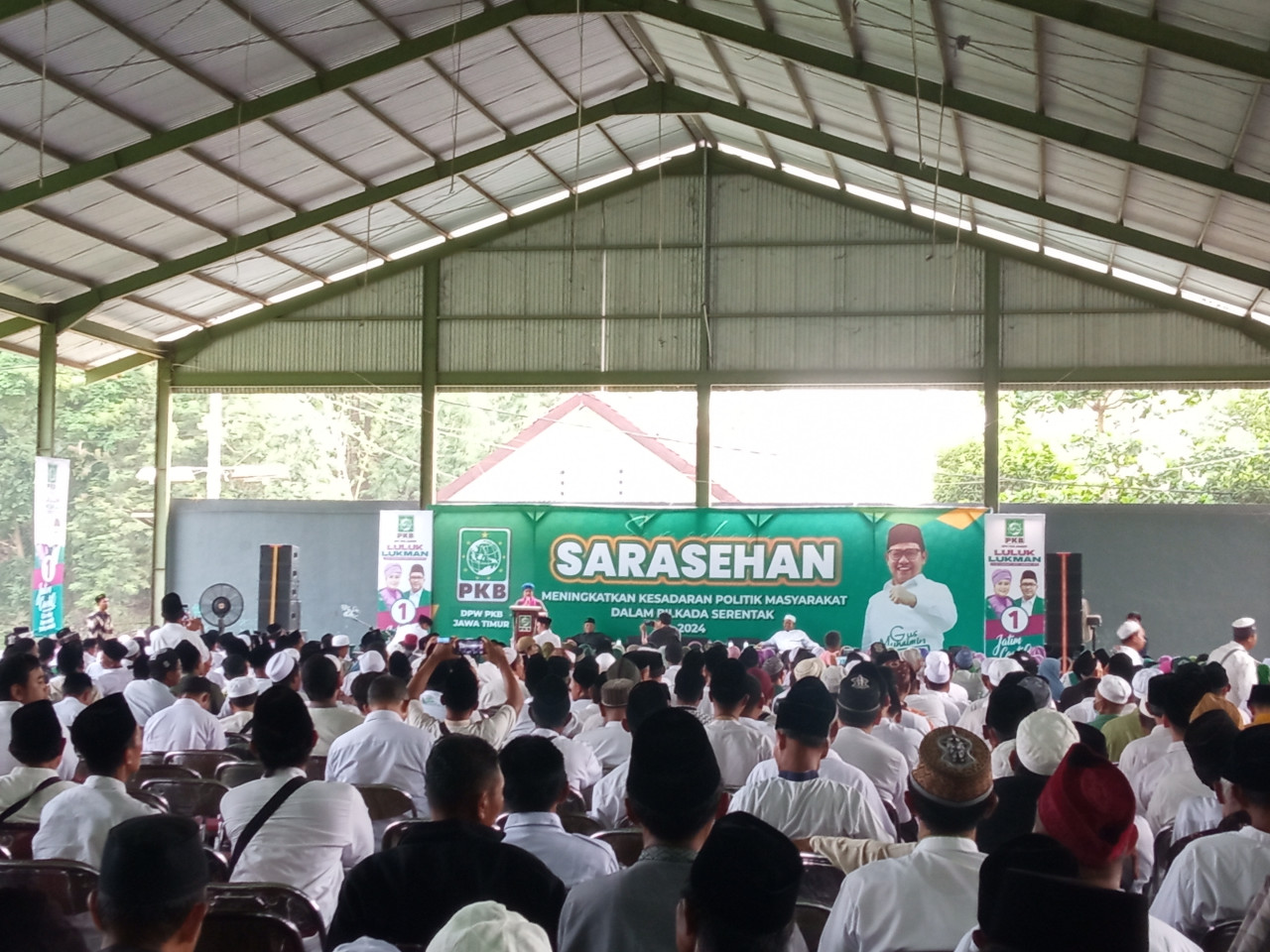 Luluk saat sarasehan di Pondok Pesantren Nurul Islam (Nuris) Antirogo Jember (Sugianto/jatimnow.com)