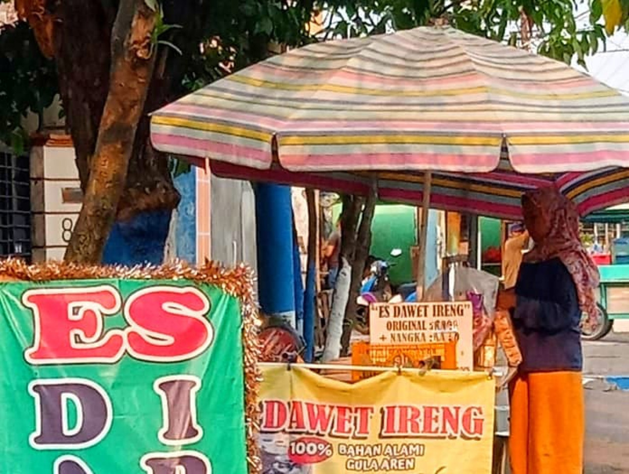 Cuaca Panas Es Dawet Merang Sidoarjo jadi Buruan, Rasakan Segarnya!