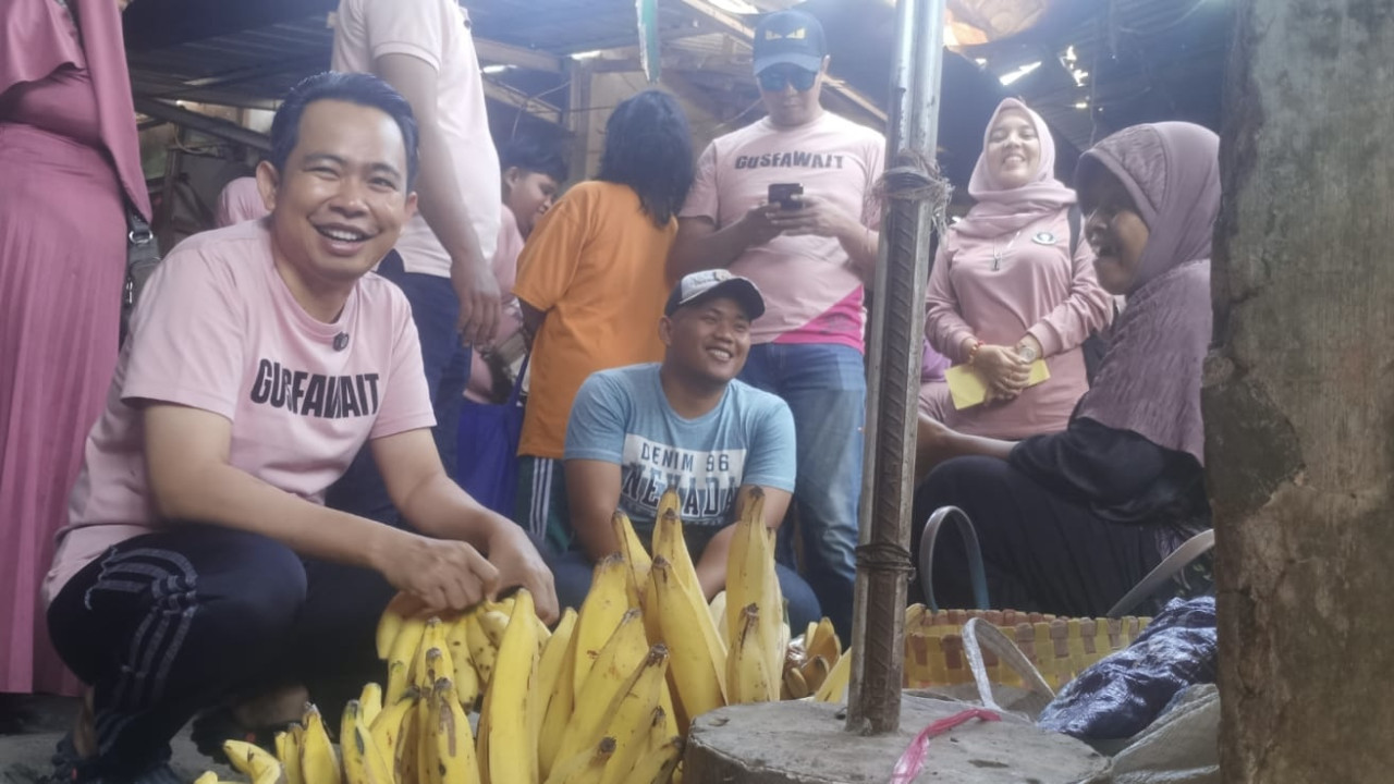 Blusukan ke Pasar Ambulu Jember, Gus Fawait Temukan 4 Masalah Krusial