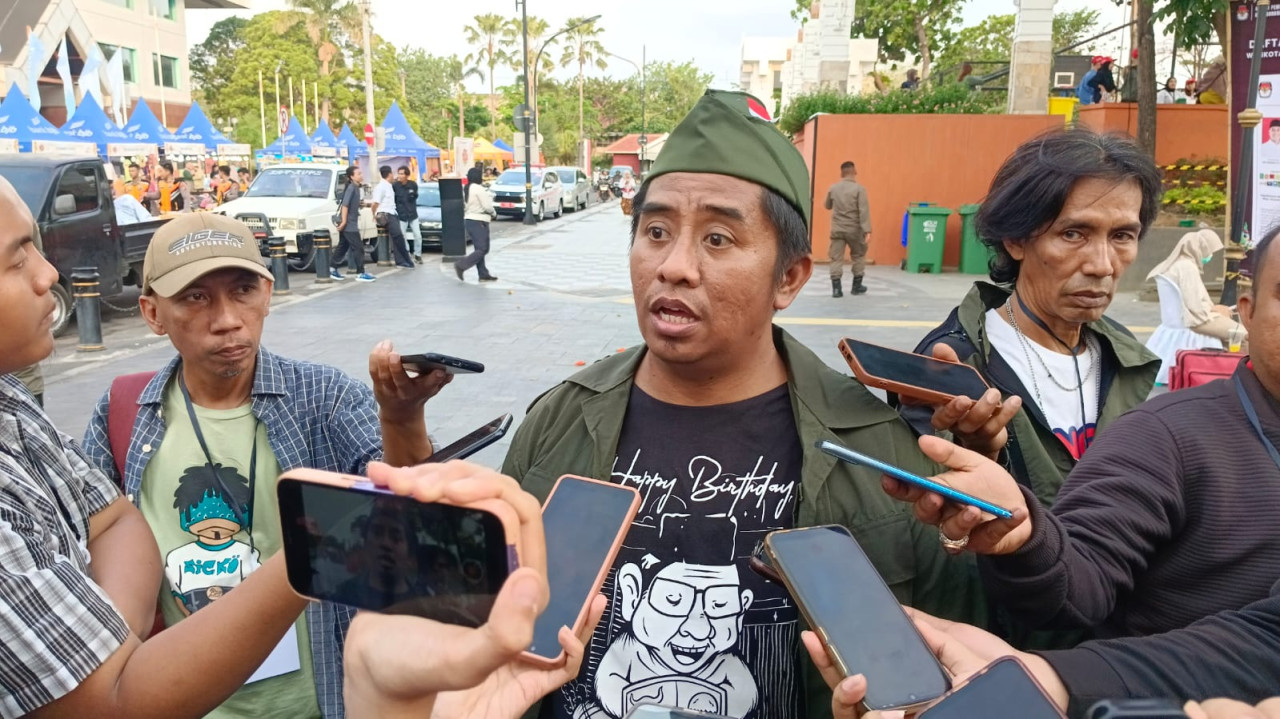 Komisiomer KPU Surabaya Subairi (foto: Munir/jatimnow.com)