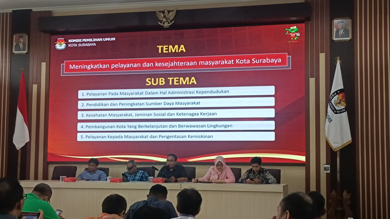 Media briefing pelaksanaan debat publik pertama Pilwali Surabaya. (Foto: Misbahul Munir/jatimnow.com)