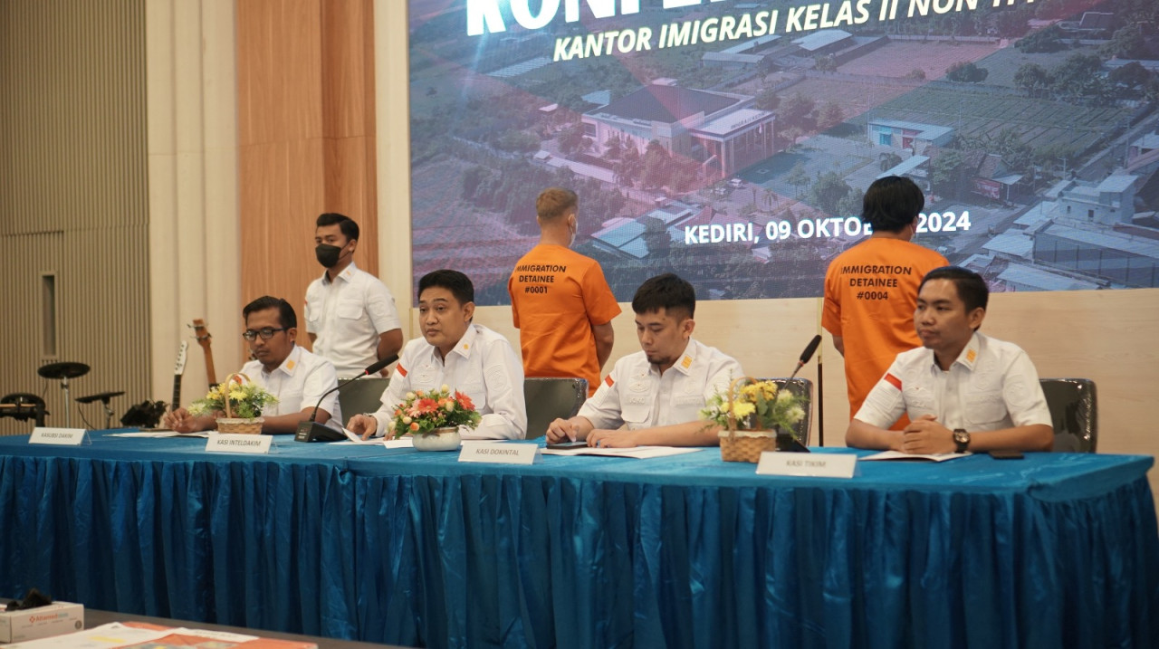 Pelaku WNA pelanggar ijin tinggal. (Foto: Imigrasi/jatimnow.com)