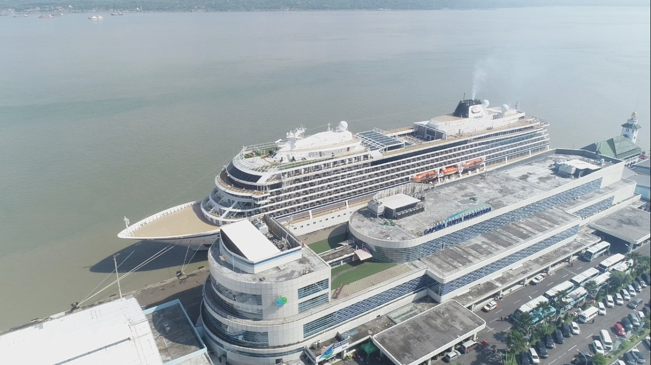 Kapal penumpang yang sandar di Pelabuhan Tanjung Perak Surabaya. (Foto: Humas Pelindo Regional 3 for jatimnow.com)