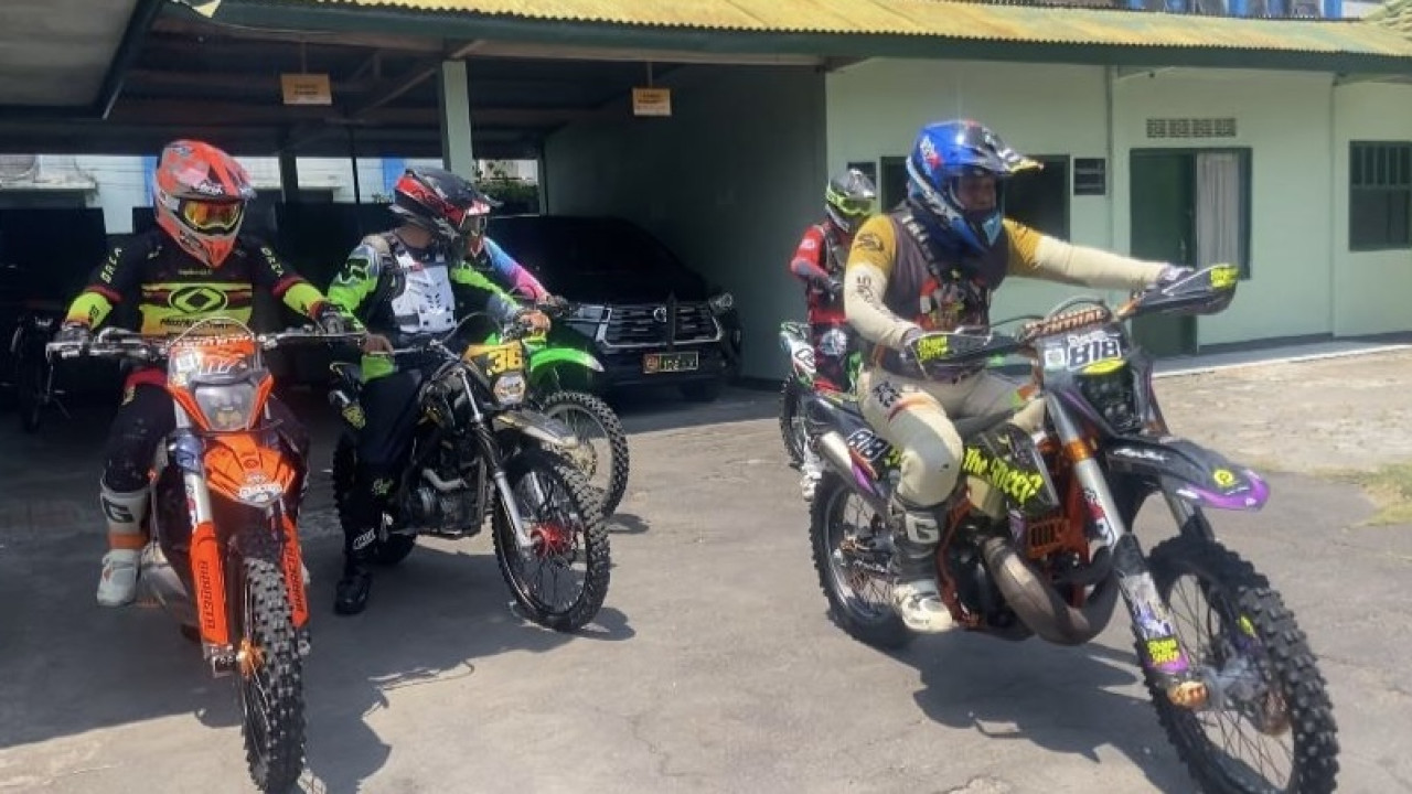 TNI Polri dan Komunitas Trail di Ponorogo Patroli Daerah Rawan Karhutla