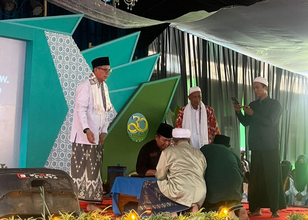 Masyarakat kontrak politik penolakan tambang dengan (Foto: HSC for jatimnow.com))