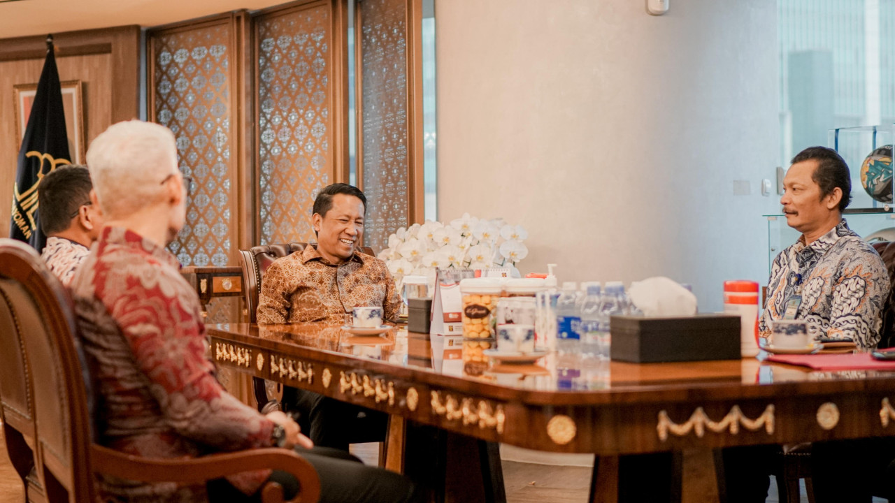 Kakanwil Kemenkumham Jatim saat bertemu Menkumham. (Foto: Humas Kemenkumham Jatim/jatimnow.com)