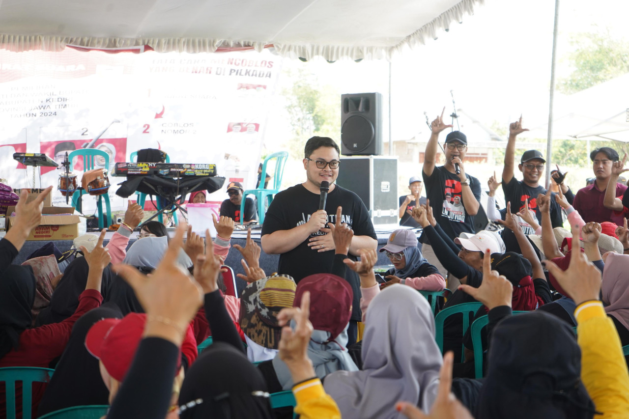 Mas Dhito saat kampanye di Desa Sambiresik Kecamatan Gampengrejo. (Foto: Tim Media Mas Dhito/jatimnow.com)