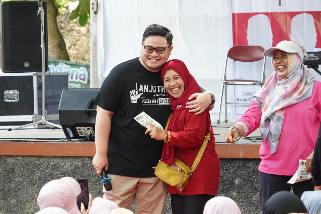 Mas Dhito saat kampanye di Sumber Krembangan Paron. (Foto: Tim Media Mas Dhito/jatimnow.com)