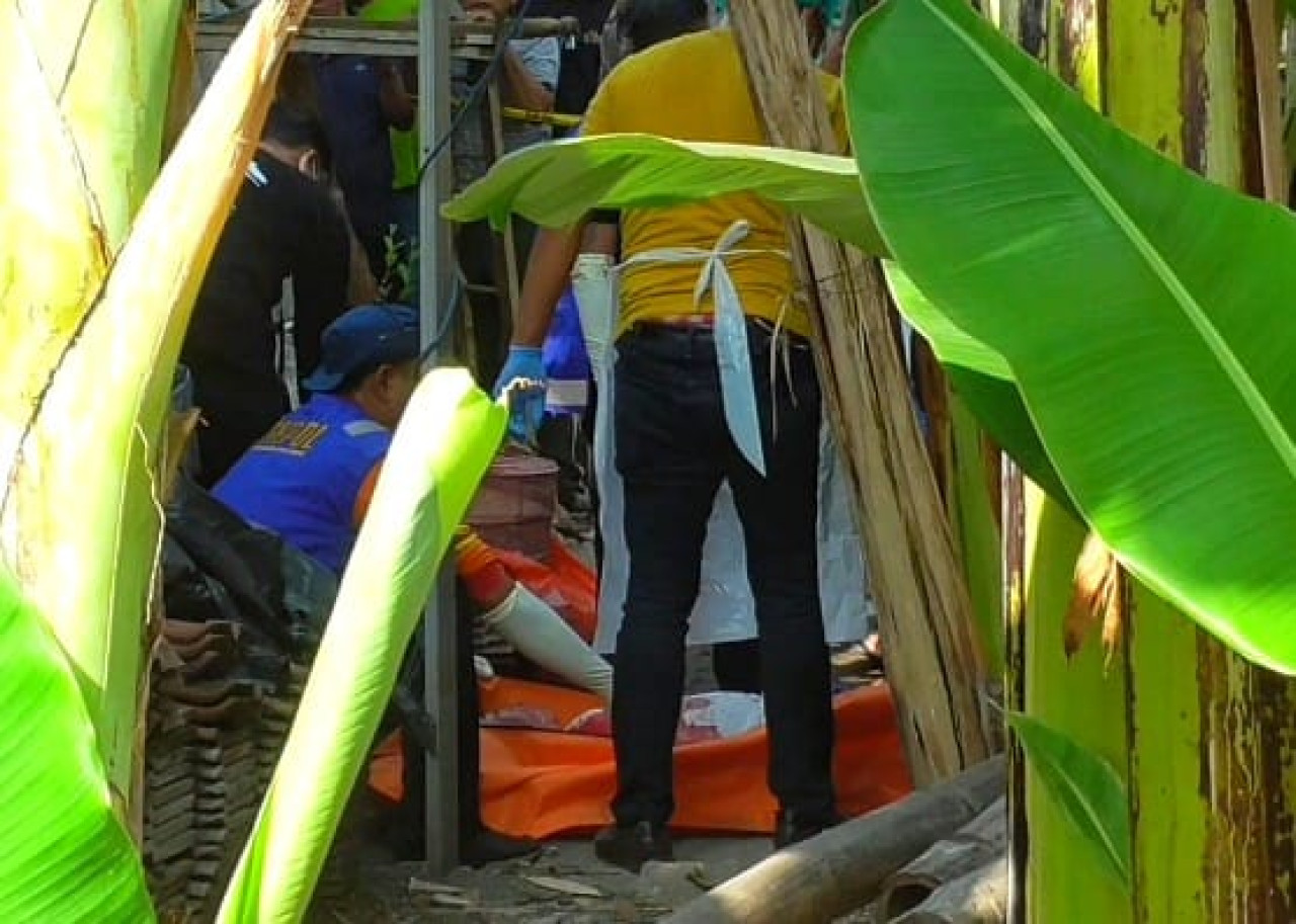 Mayat Wanita Bersimbah Darah Ditemukan di Pekarangan Rumah Warga Sidoarjo