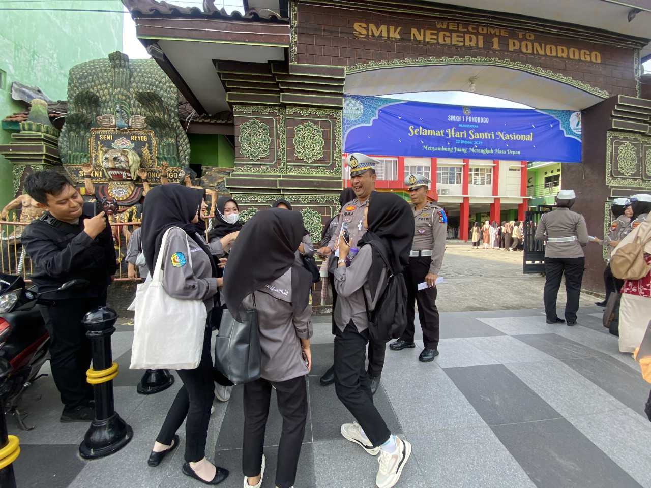 Sosialisasi operasi zebra di SMKN 1 Ponorogo (Foto: Ahmad Fauzani/jatimnow.com)