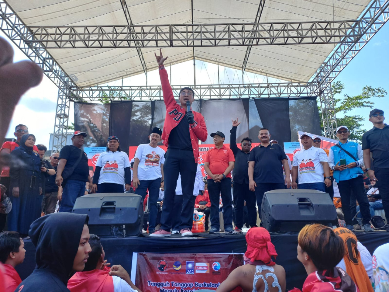 Paslon Mardinoto saat menggelar kampanye akbar di Tulungagung. (Foto: Bramanta Pamungkas/jatimnow.com)