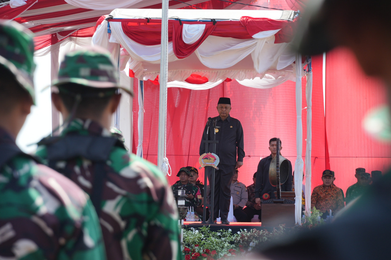 Pjs Bupati Kediri Heru saat membuka TMMD ke-122. (Foto: Pemkab Kediri/jatimnow.com)