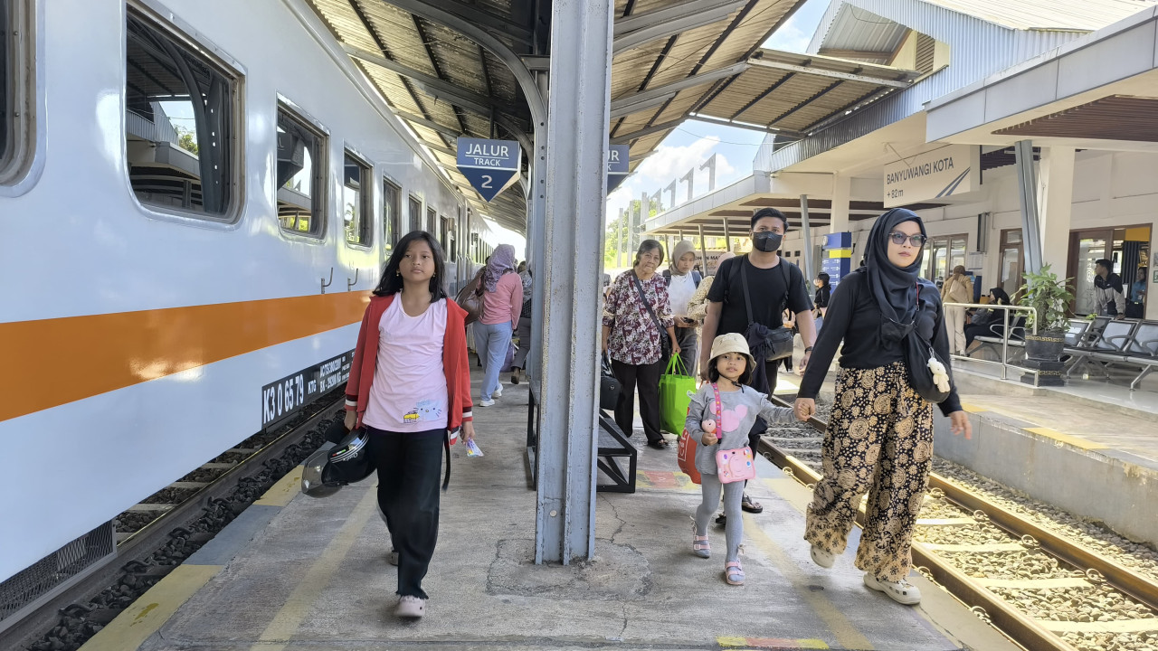 Kereta api siap tampung penumpang nonton kolosal Gandrung Sewu (Foto: Humas KAI)