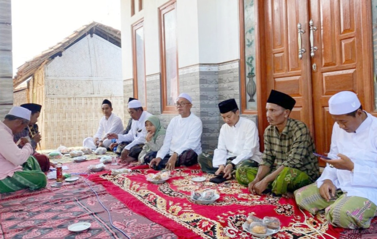 Pertemuan paslon nomor 1 dengan warga Pulai Sapudi Sumenep. (Foto: Fathor rahman/jatimnow.com)