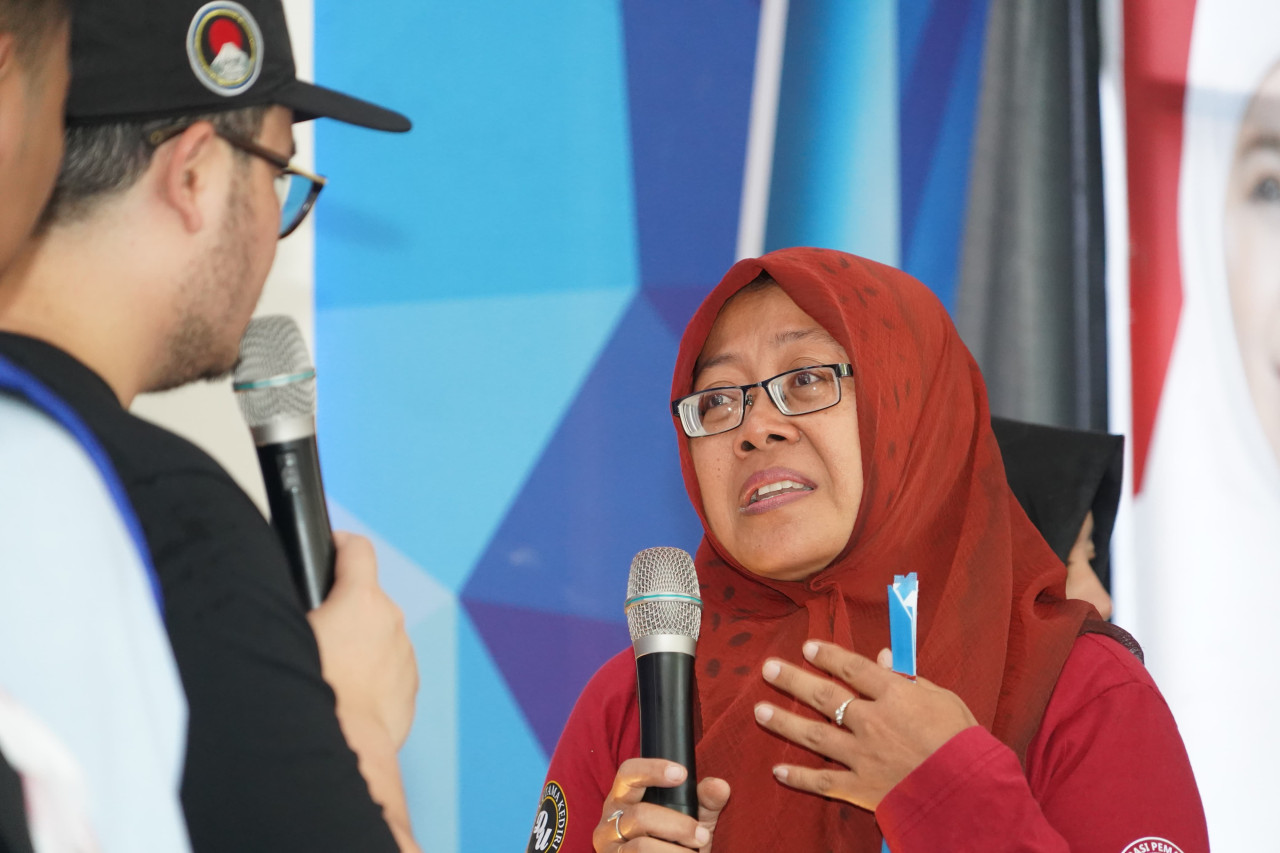 Mas Dhito saat menerima keluhan dari warga. (Foto: Pemkab Kediri/jatimnow.com)