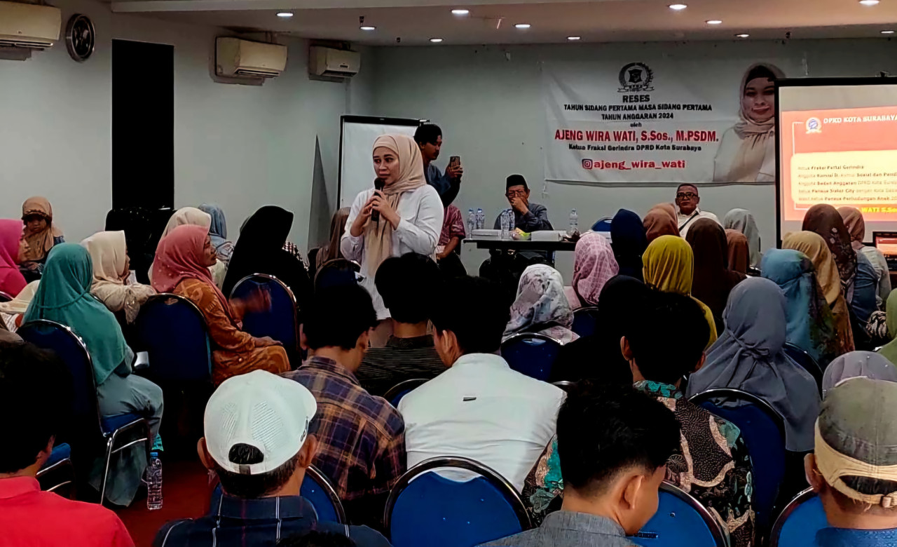 Ajeng saat menjalani sidang pertama reses (foto: Ajeng for jatimnow.com)