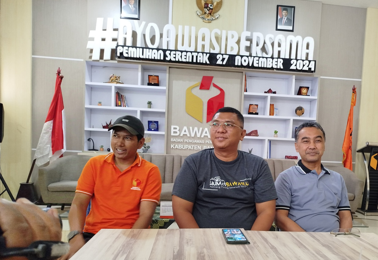 Ketua Bawaslu Bangkalan, Ahmad Mustain Saleh. (Foto: Fathor  Rahman/jatimnow.com)