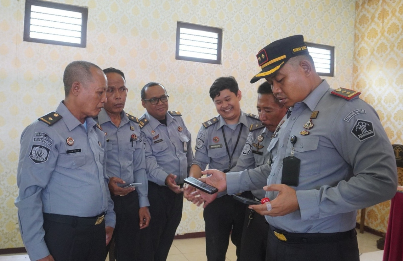 Rutan Sumenep Cek Ponsel Pegawai, Cegah Judi Online