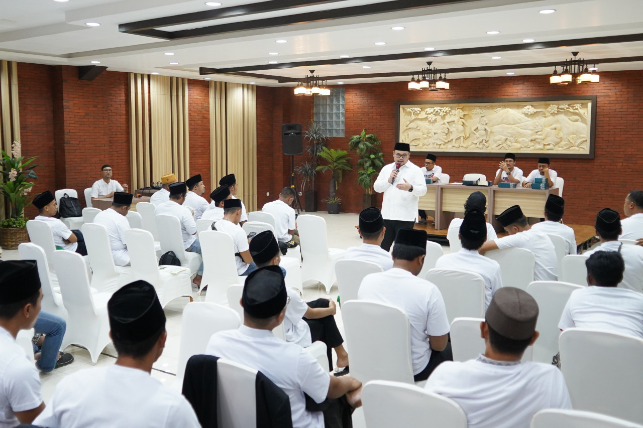 Gus Fikri Sebut Mas Dhito - Mbak Dewi sebagai Keluarga Besar NU Kabupaten Kediri