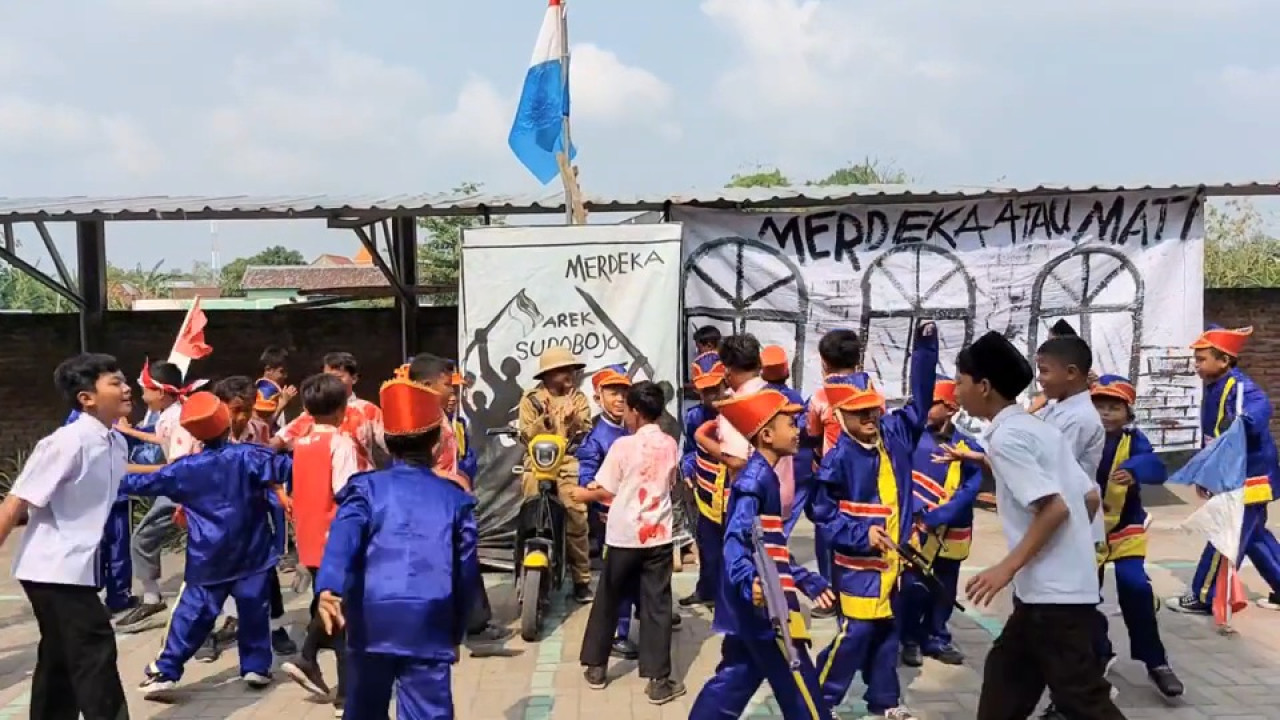 Pelajar SD di Lamongan Perankan Kisah Pejuang, Bawa Pesan Perdamaian Palestina