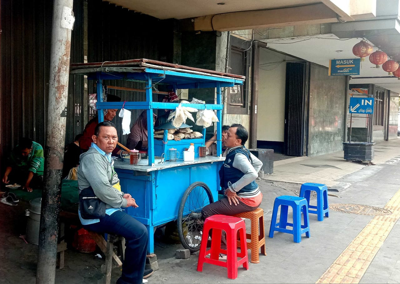 Gulai Kacang Ijo H Roichan di Jalan Kembang Jepun Surabaya (foto: Dani for jatimnow.com)