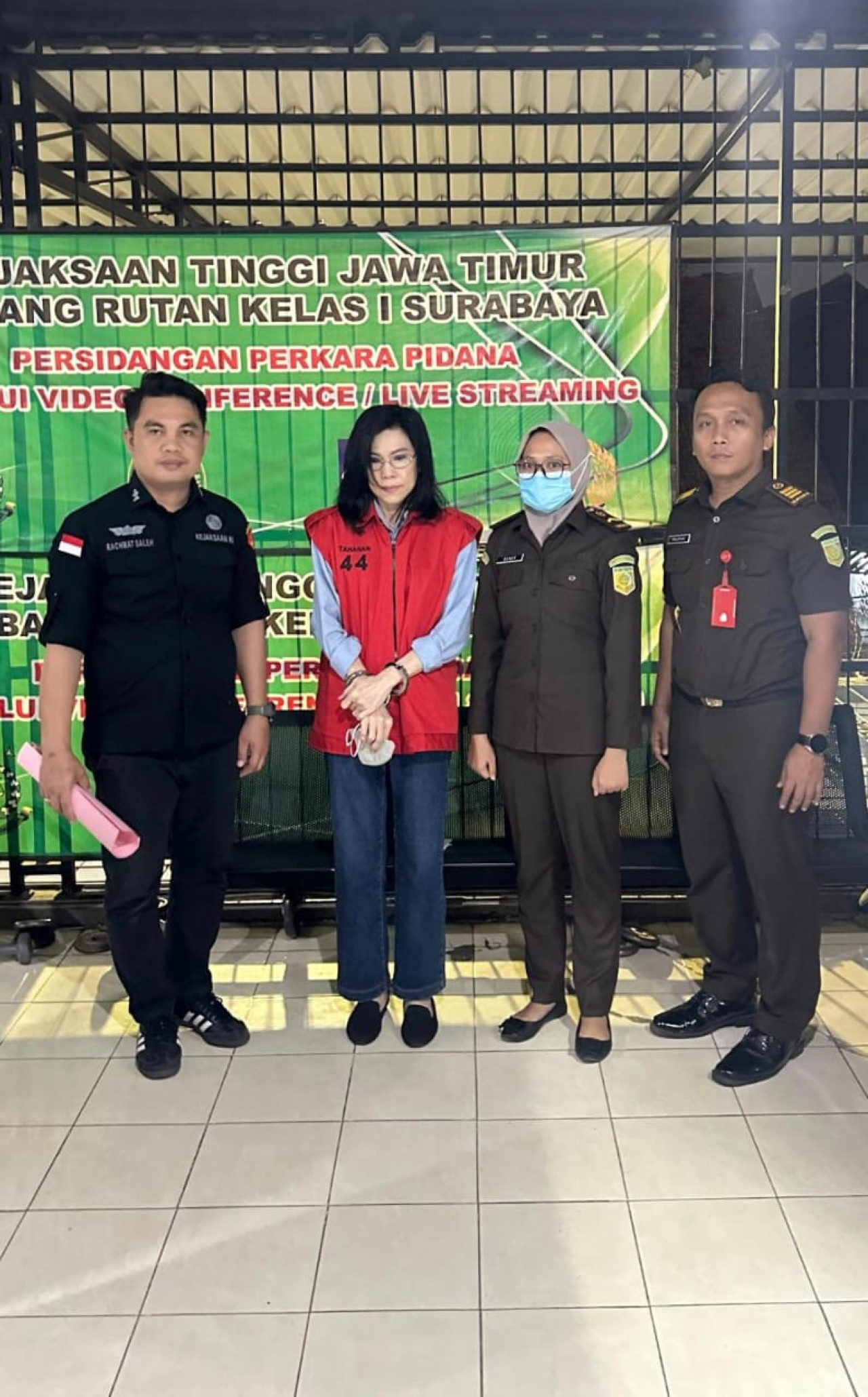 MW, ibu Ronald Tannur, yang ditetapkan tersangka. (Foto: Misbahul Munir/jatimnow.com)