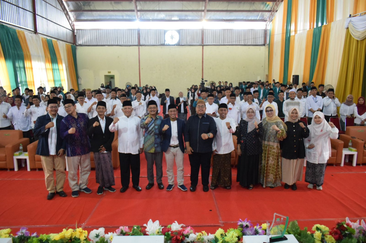 Seminar kebangsaan HSN Unisda Lamongan. (Foto: Unisda Lamongan for jatimnow.com)