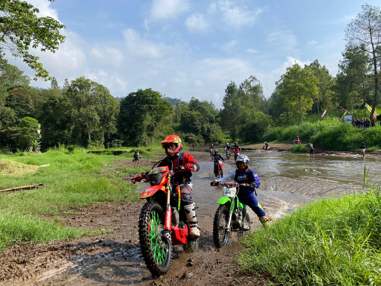 KWB Super Adventure 7 di Kota Batu Diikuti 3.000 Riders
