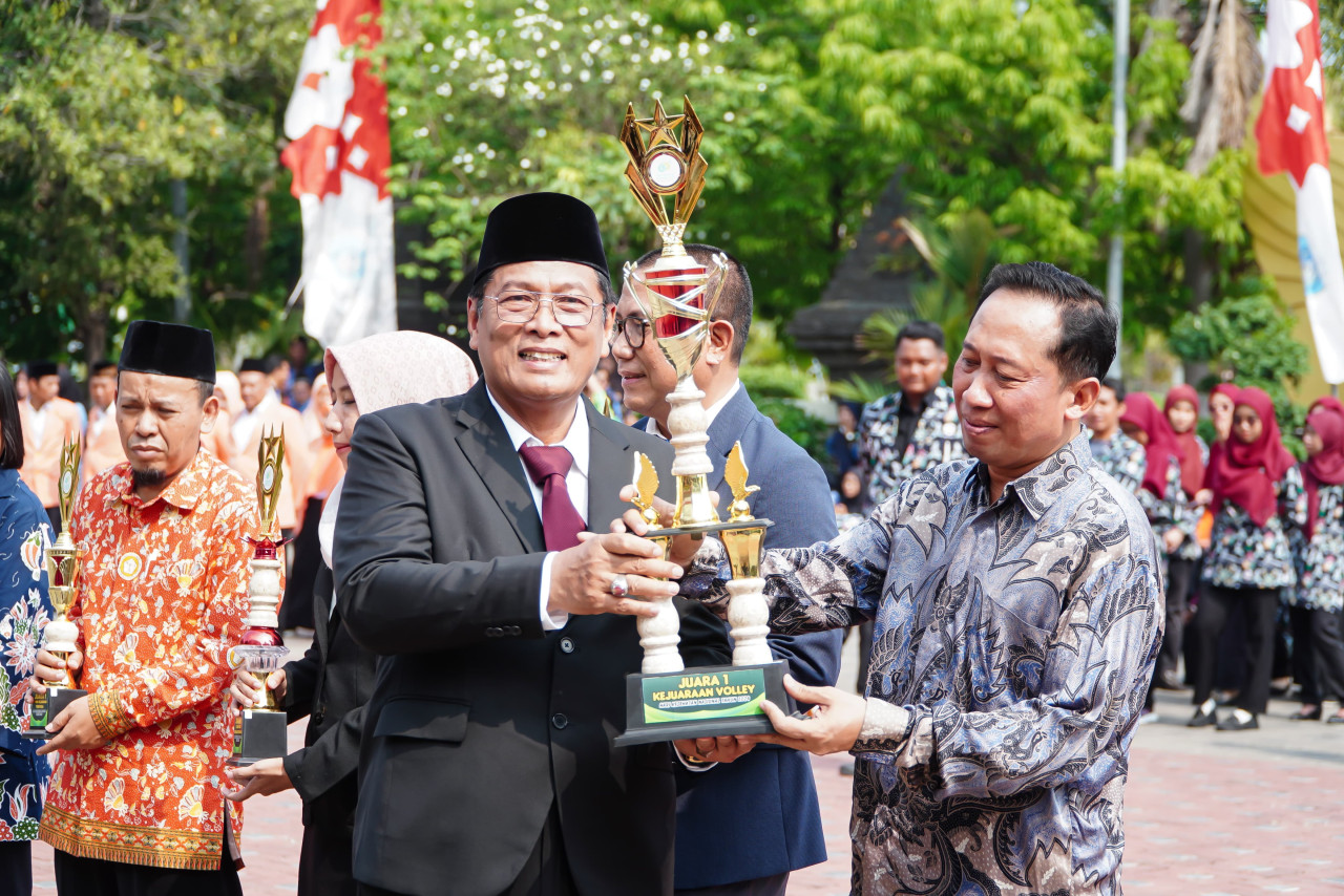 Plt Bupati Lamongan, Abdul Rouf saat memperingati HKN 2024. (Foto: Adyad Ammy Iffansah/jatimnow.com)