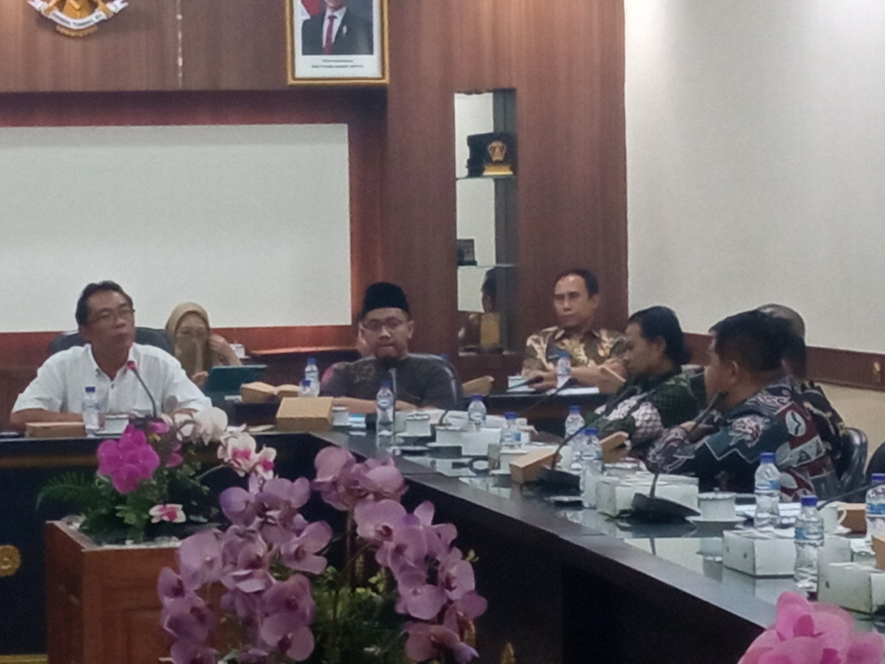 Banyak Oknum GTT-PTT Jember Kampanye Paslon di Medsos