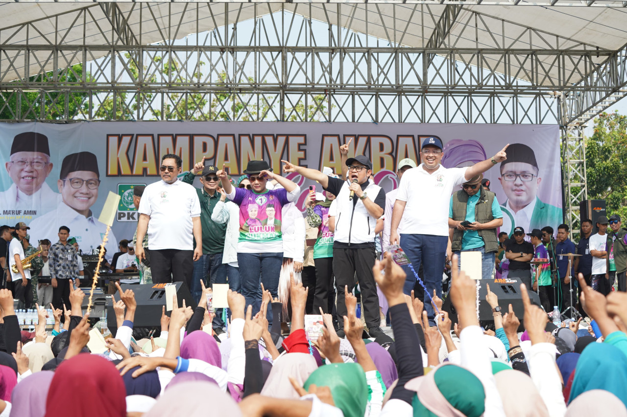 Ketua Umum PKB Muhaimin Iskandar saat kampanye akbar Luluk Nur Hamidah - Lukmanul Khakim di lapangan Pelem Watu, Menganti, Gresik. (Foto: Misbahul Munir/jatimnow.com)