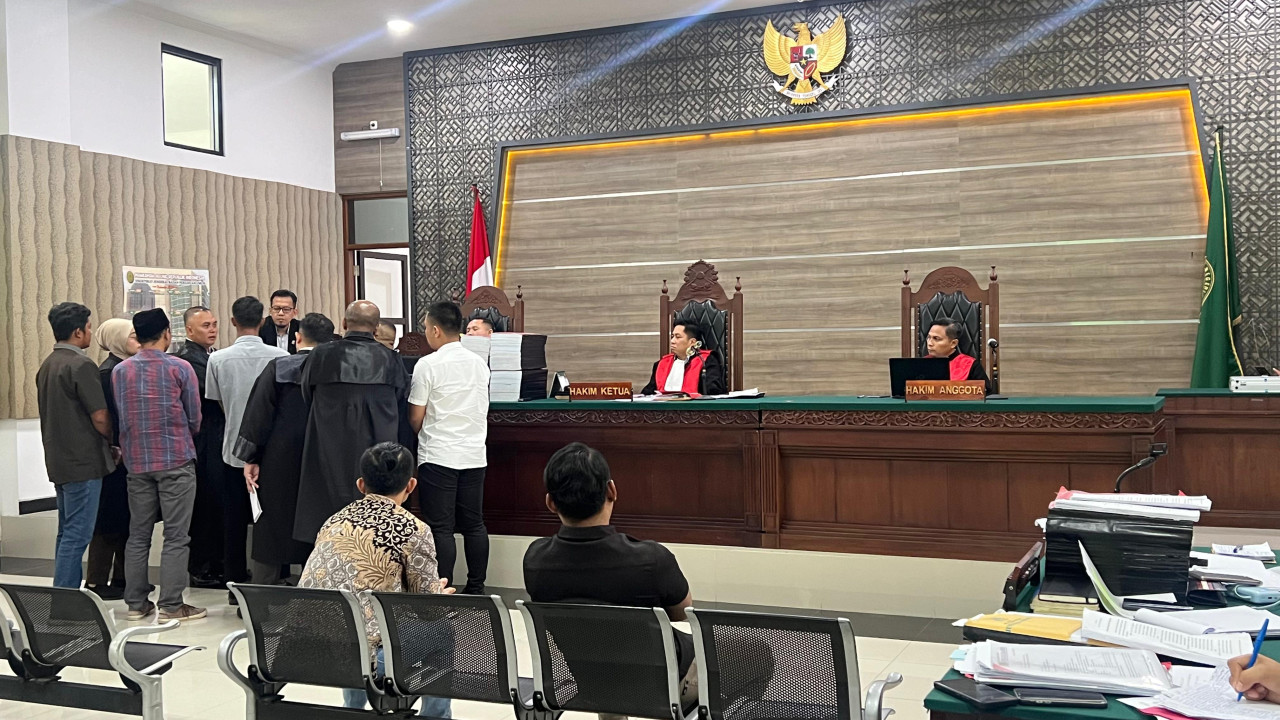 Sidang investasi madu klanceng di PN Kediri. (Foto: Bima for jatimnow.com)