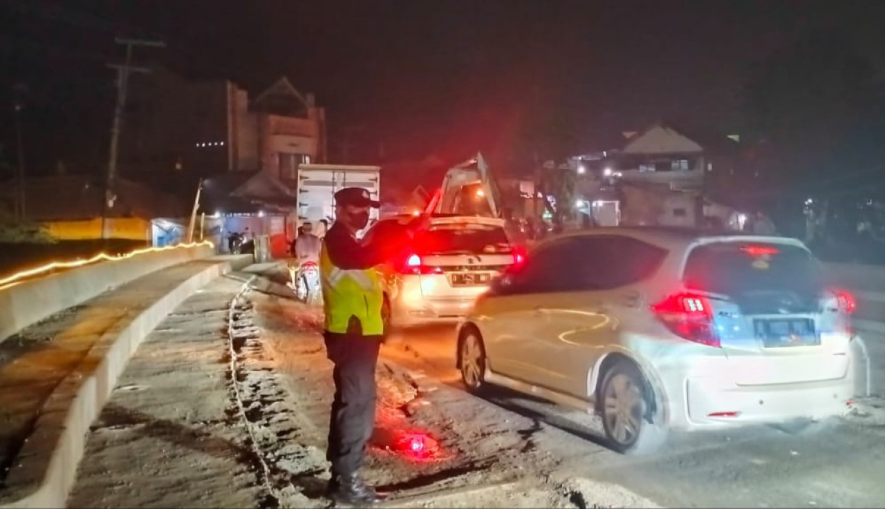 Akses Bangkalan - Sampang Tersendat Akibat Perbaikan Jalan