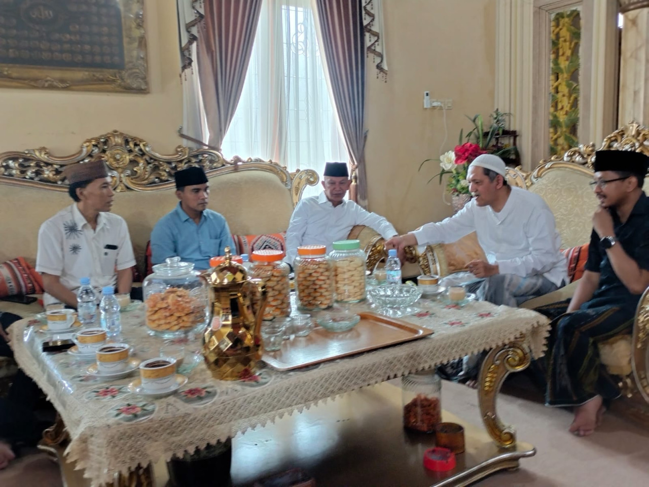 Pertemuan Ketua DPD PDIP Jatim, MH Said Abdullah dengan Ketua Tim Pemenangan Risma-Gus Hans, KH Imam Buchori. (Foto:  Fathor Rahman/jatimnow.com)