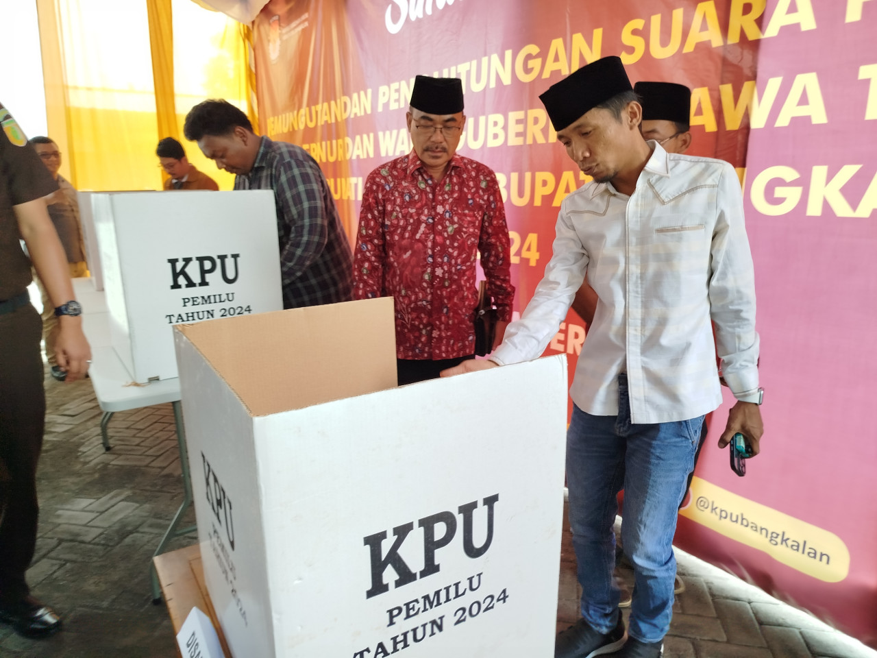 Simulasi coblosan yang digelar KPU Bangkalan. (Foto: Fathor Rahman/jatimnow.com)