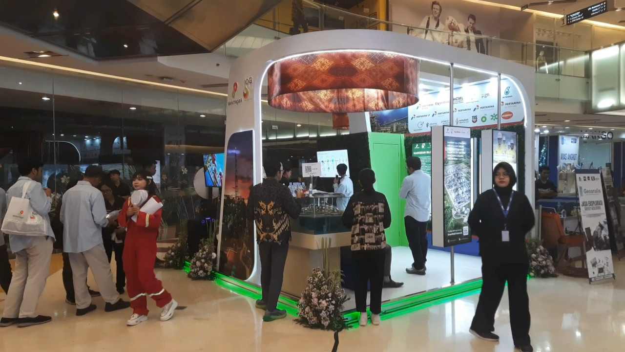 Suasana pameran di booth SKK Migas (Widodo for jatimnow.com)