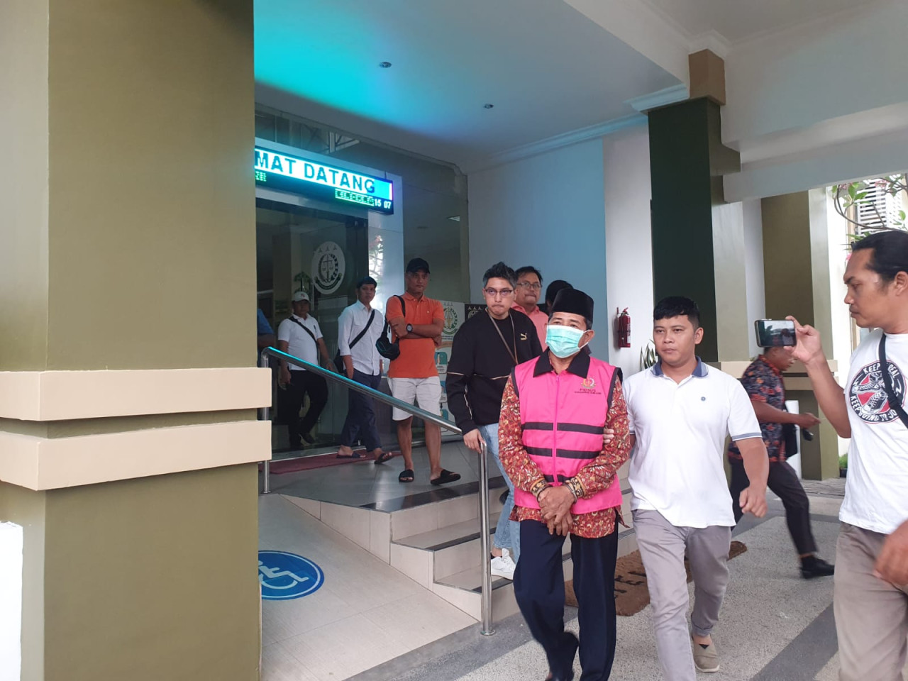 Terpidana Jumadi Kamto saat diamankan petugas. (Foto: Bramanta Pamungkas/jatimnow.com)