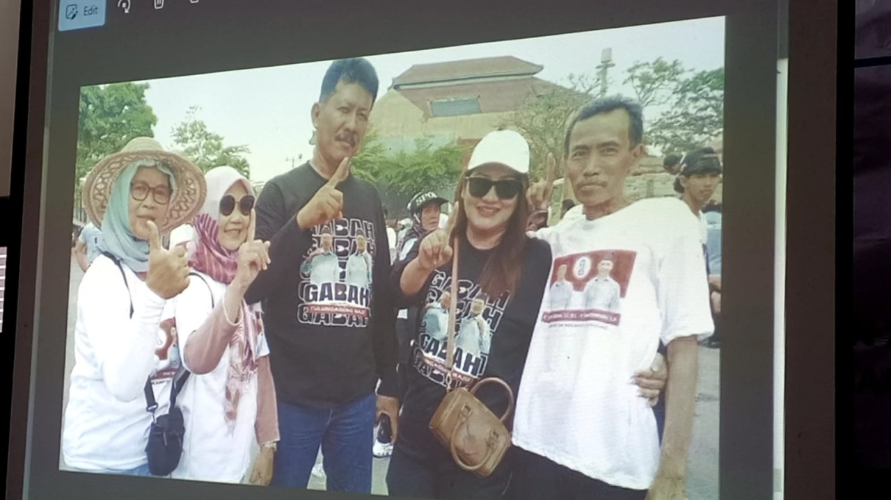 Foto kades saat hadir dalam kampanye akbar paslon nomor urut 1 Pilkada Tulungagung. (Foto: Bramanta Pamungkas/jatimnow.com)