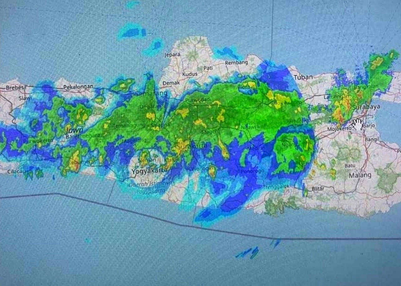 BMKG  Warning Potensi Cuaca Ekstrem di Wilayah Jatim 24 - 29 Desember 2024