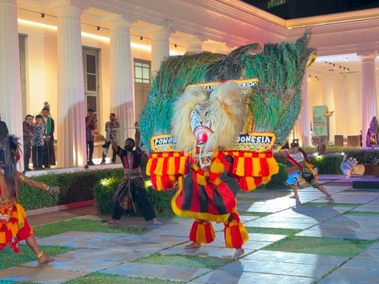 Reog Ponorogo di Car Free Day Jakarta. (Foto: Ahmad Fauzani/jatimnow.com)