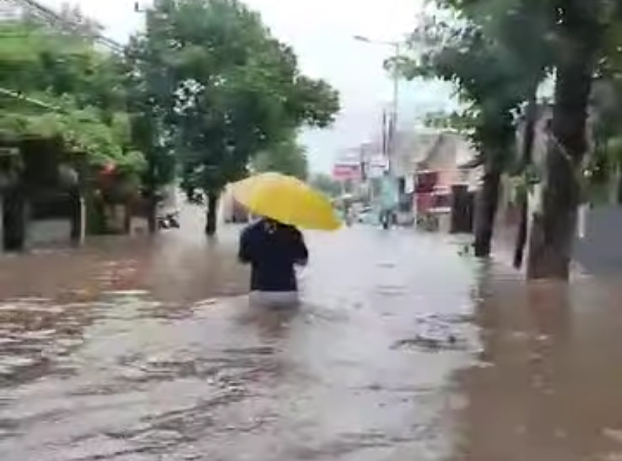 Banjir di Kabupaten Jember. (Foto: Sugianto/jatimnow.com)