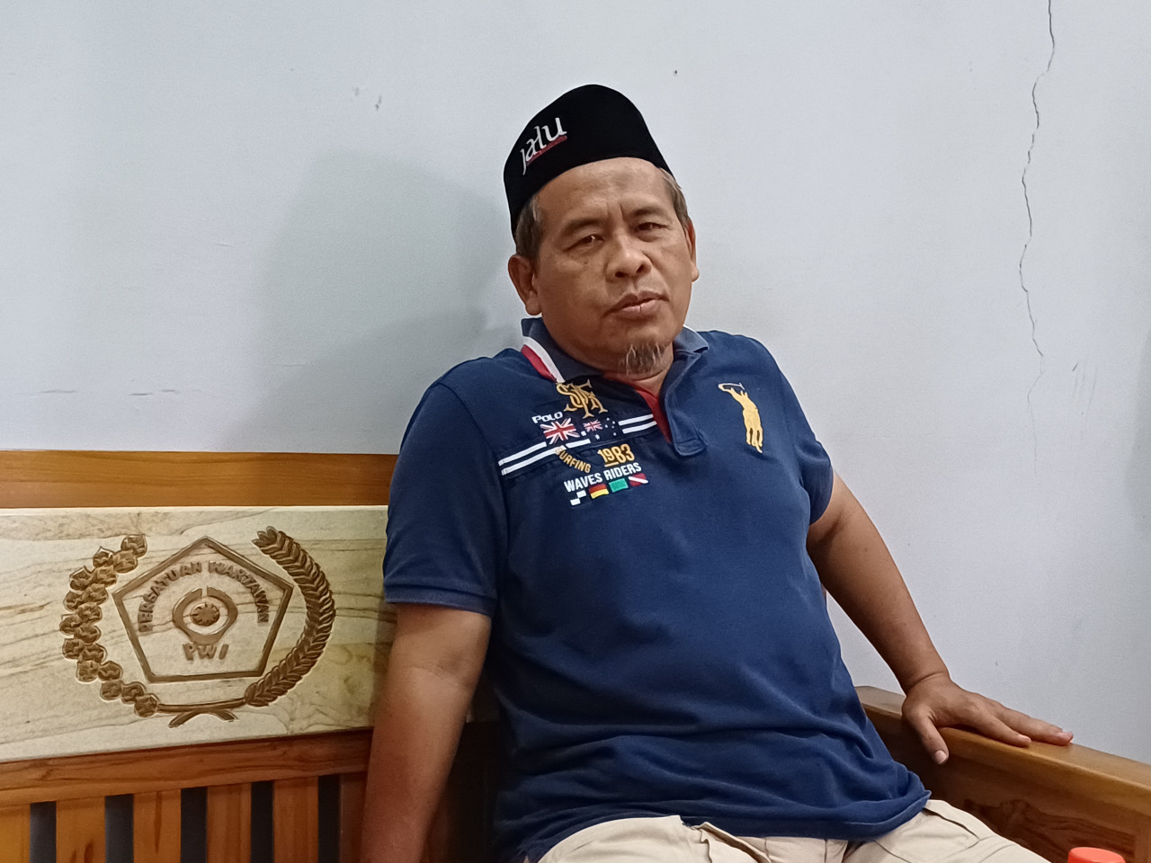 Ali Fauzi, adik terpidana Bom Bali 1 Ali Imron saat menyatakan niat ingin mengajukan grasi ke Presiden Prabowo. (Foto: Adyad Ammy Iffansah/jatimnow.com)