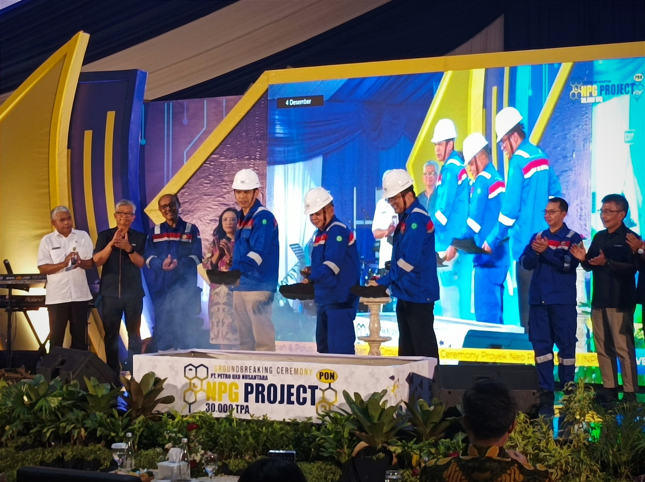 Acara groundbreaking pembangunan pabrik Neo Pentyl Glycol (NPG) di PT Petro Oxo Nusantara menjadi yang pertama di Indonesia dan Asia Tenggara. (Foto: Sahlul Fahmi/jatimnow.com).